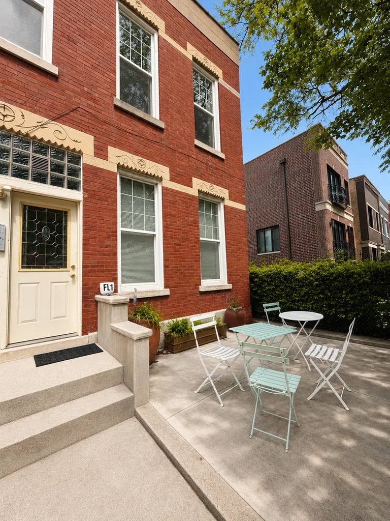 2148 West Erie Street Chicago IL 60622