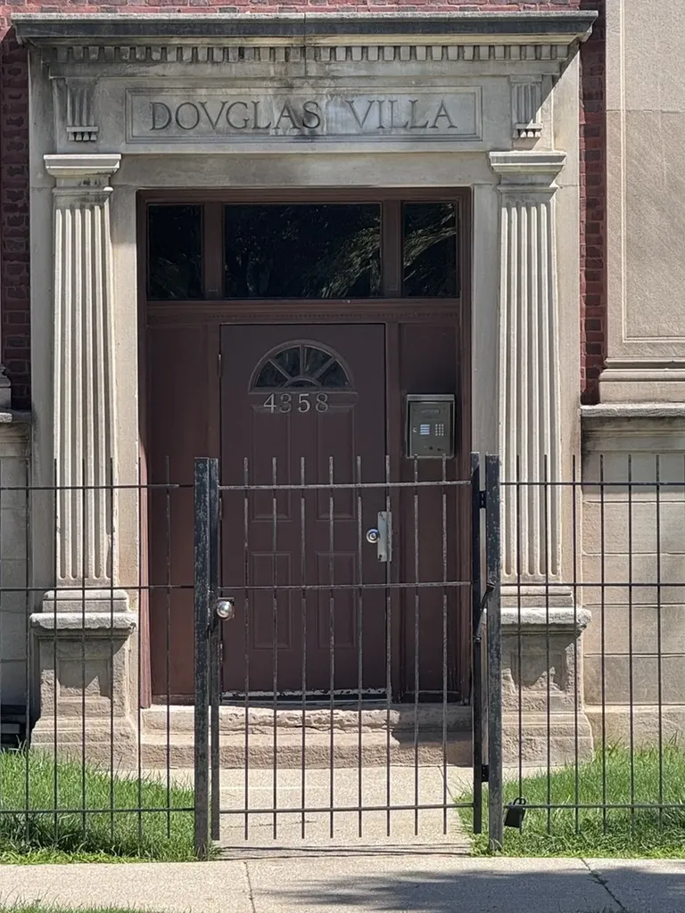 4358 West Washington Boulevard Chicago IL 60624