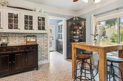151 Park Avenue Grayslake IL 60030