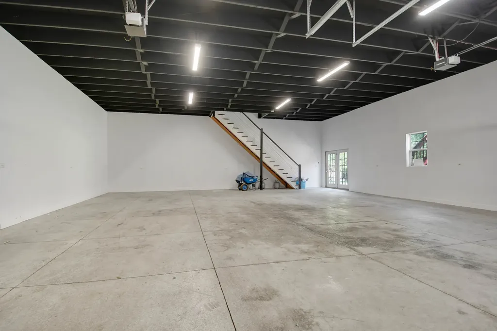 12851 Clinton Street Blue Island IL 60406