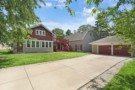 12851 Clinton Street Blue Island IL 60406