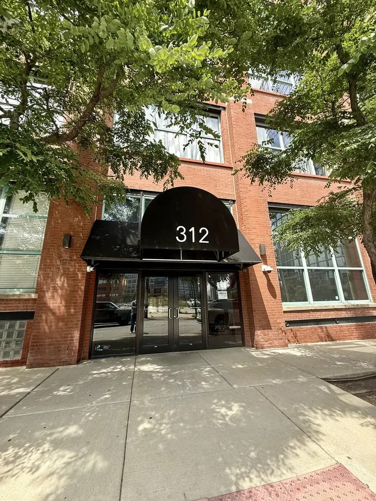 312 North May Street Chicago IL 60607