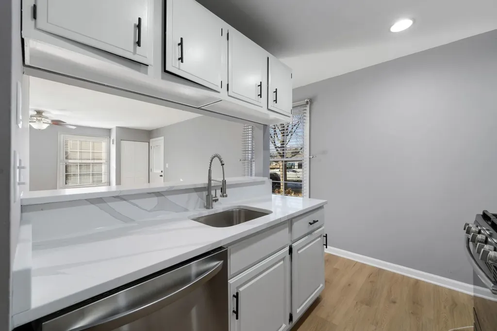 413 Sidney Avenue Glendale Heights IL 60139