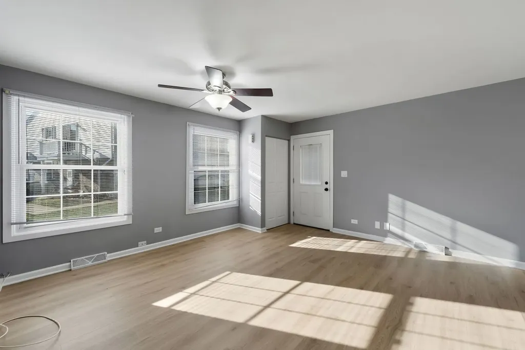 413 Sidney Avenue Glendale Heights IL 60139