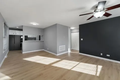 413 Sidney Avenue Glendale Heights IL 60139