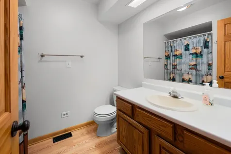 4122 West Lake Shore Drive Wonder Lake IL 60097