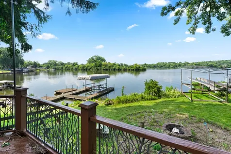 4122 West Lake Shore Drive Wonder Lake IL 60097