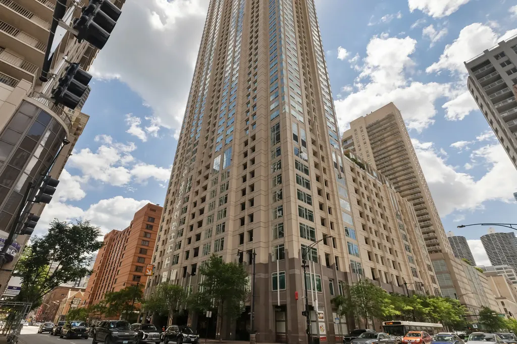 33 West Ontario Street Chicago IL 60654