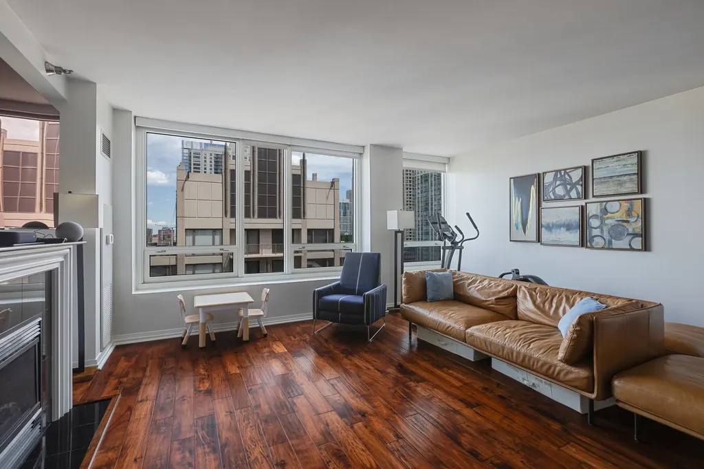 33 West Ontario Street Chicago IL 60654