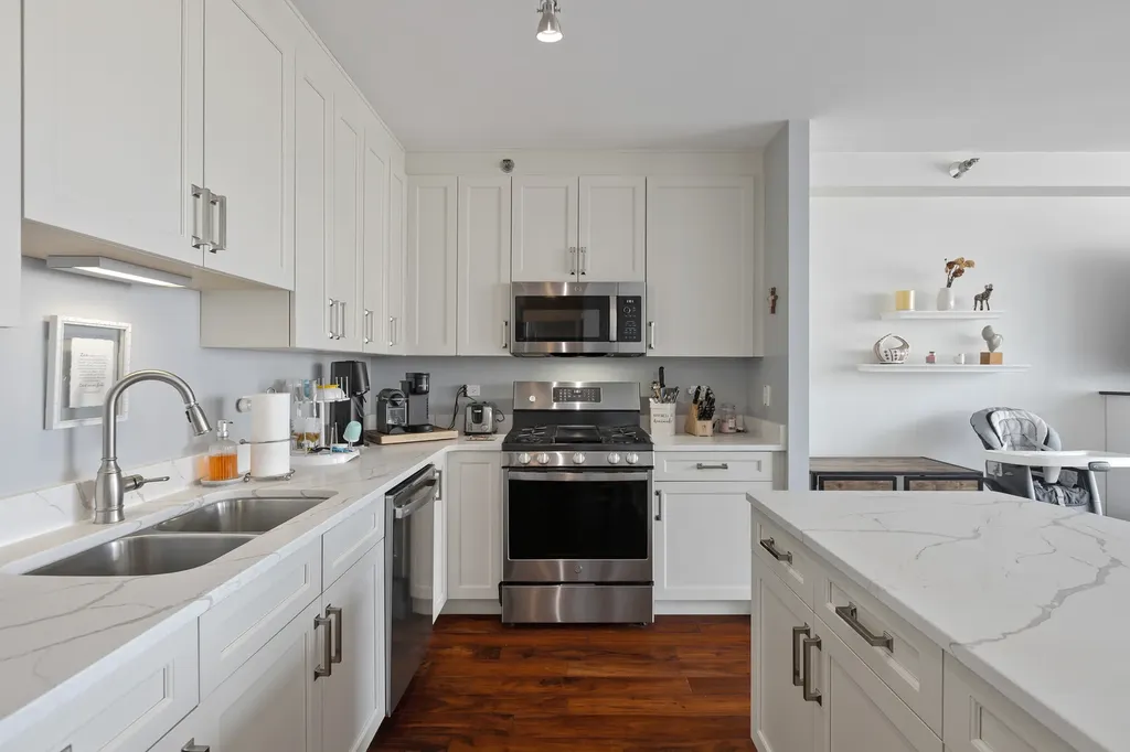 33 West Ontario Street Chicago IL 60654