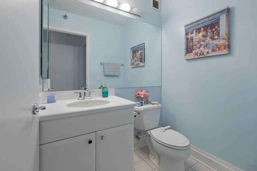 33 West Ontario Street Chicago IL 60654