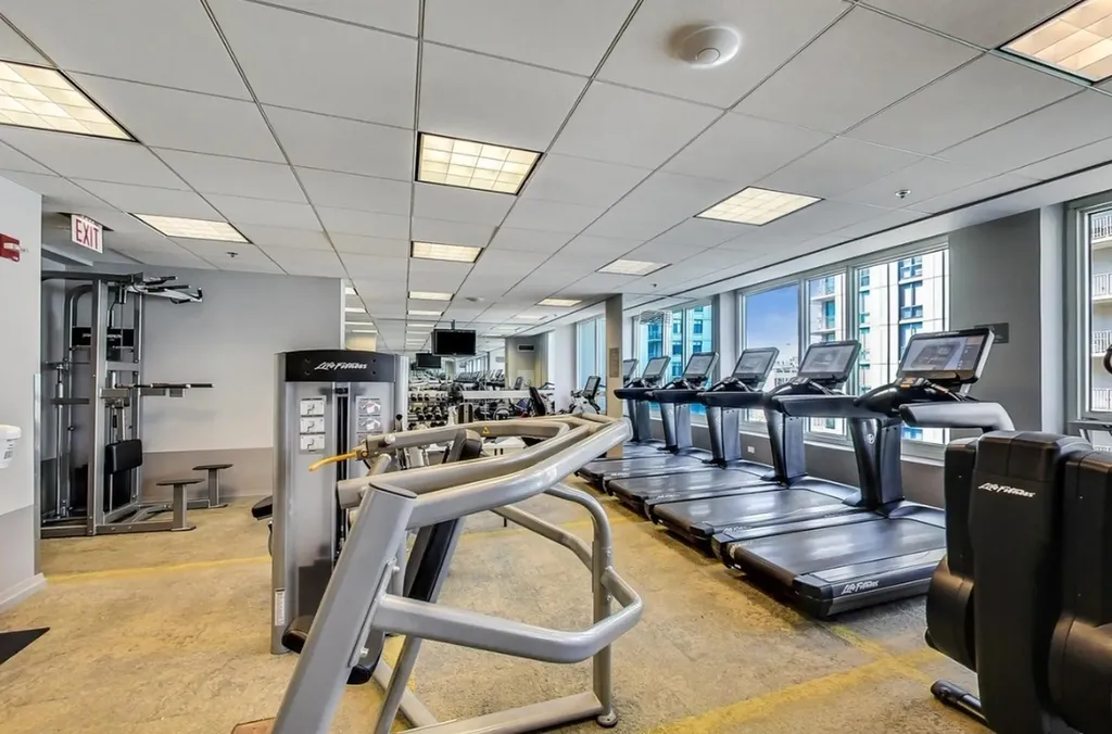 33 West Ontario Street Chicago IL 60654
