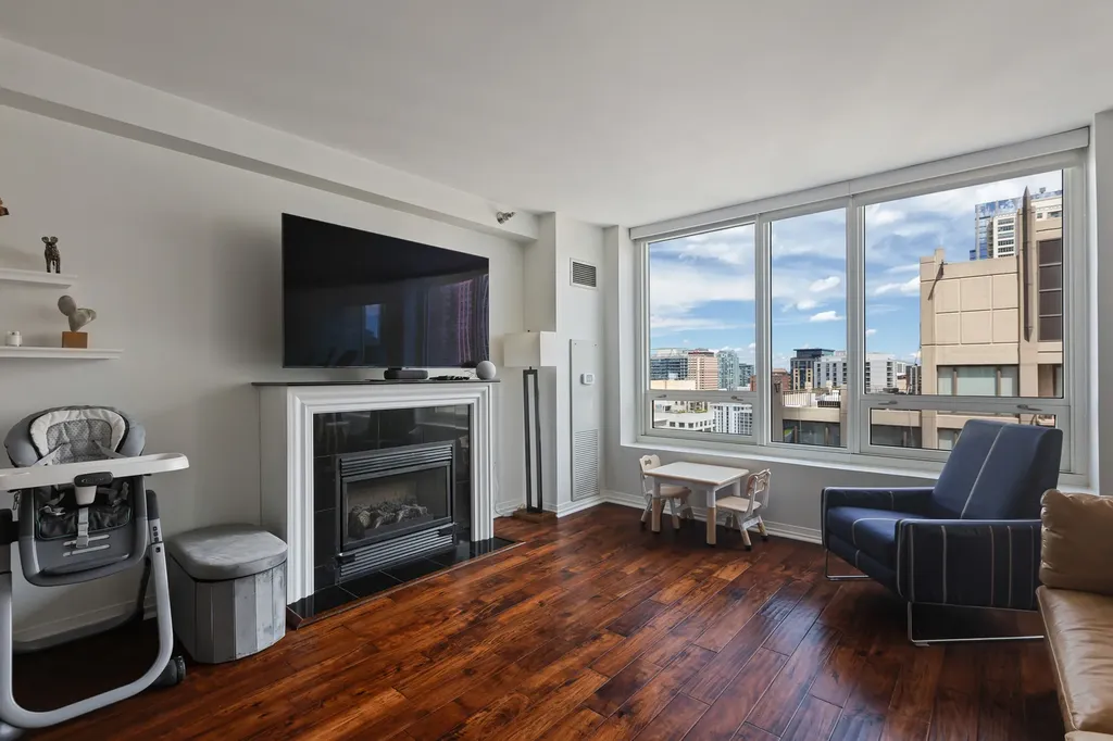 33 West Ontario Street Chicago IL 60654