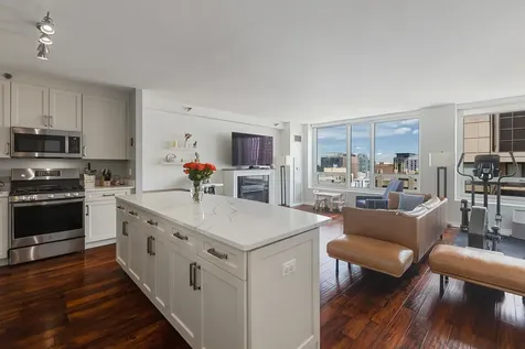 33 West Ontario Street Chicago IL 60654