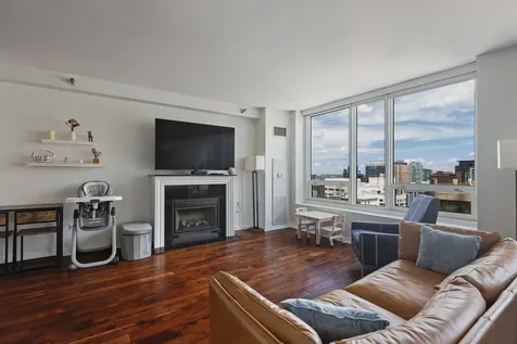 33 West Ontario Street Chicago IL 60654