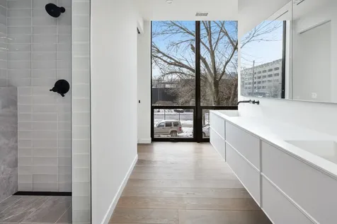 15 North Elizabeth Street Chicago IL 60607