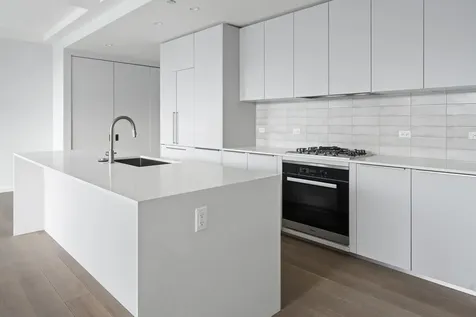 15 North Elizabeth Street Chicago IL 60607