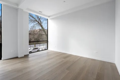 15 North Elizabeth Street Chicago IL 60607