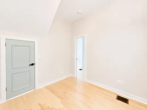 5342 South Fairfield Avenue Chicago IL 60632