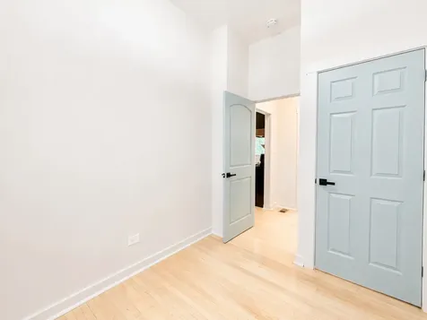 5342 South Fairfield Avenue Chicago IL 60632