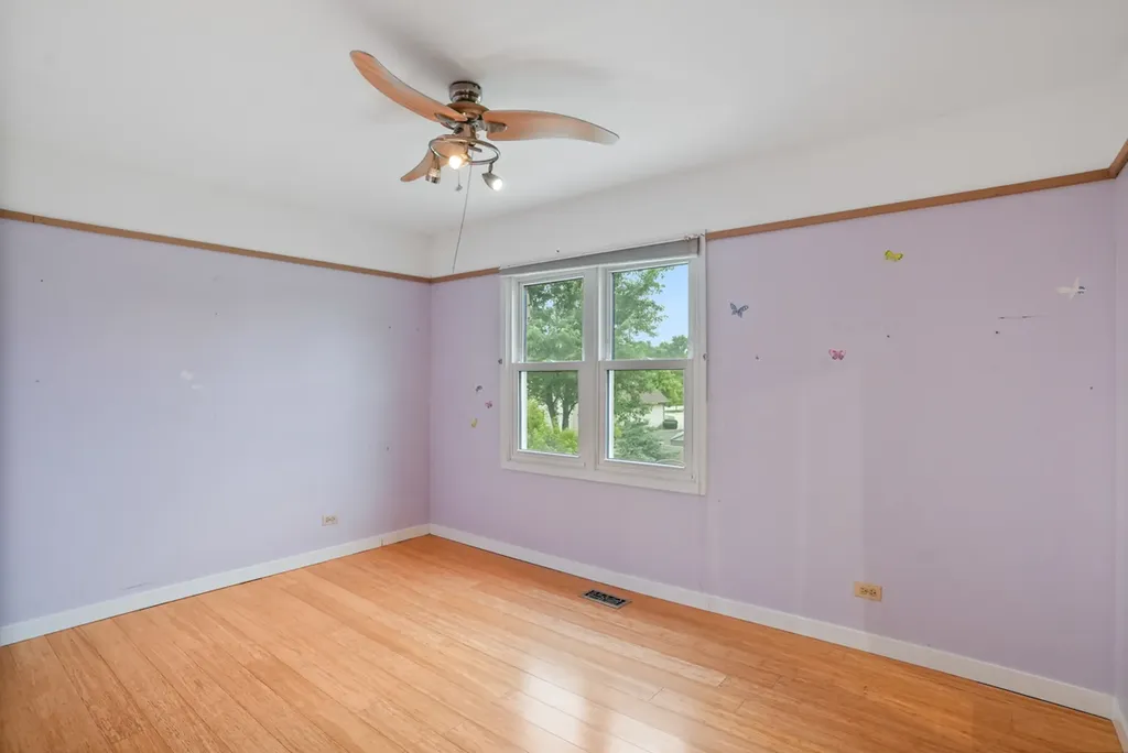 545 Ridgefield Drive Roselle IL 60172