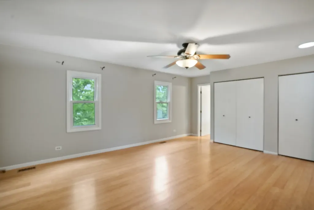 545 Ridgefield Drive Roselle IL 60172