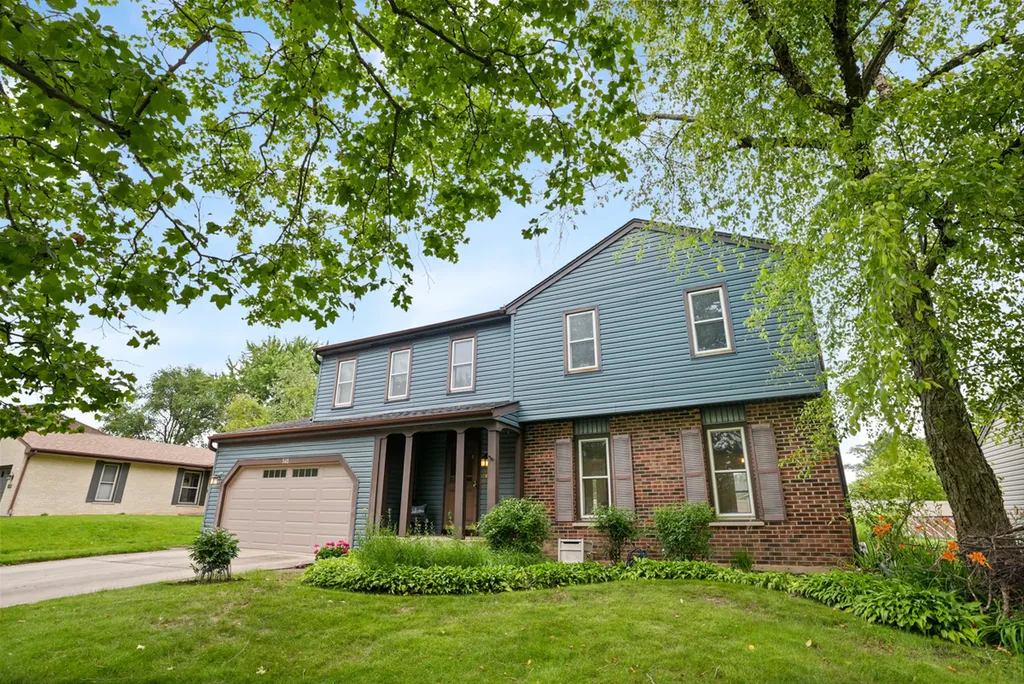 545 Ridgefield Drive Roselle IL 60172