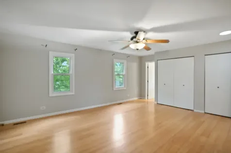 545 Ridgefield Drive Roselle IL 60172