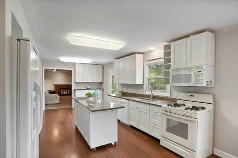 545 Ridgefield Drive Roselle IL 60172