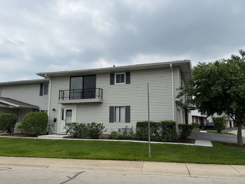 225 Kendrick Court Schaumburg IL 60194