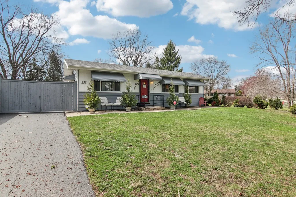 238 Frontage Road W Northfield IL 60093