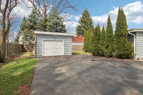 238 Frontage Road W Northfield IL 60093
