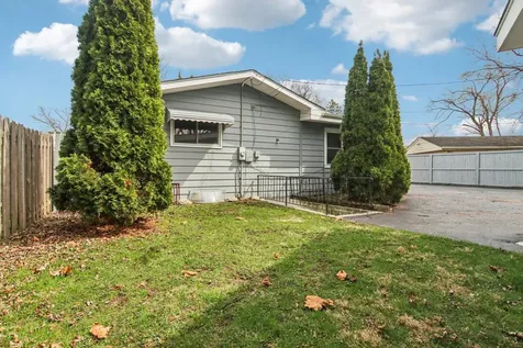 238 Frontage Road W Northfield IL 60093