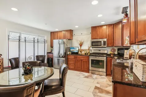 238 Frontage Road W Northfield IL 60093