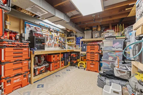 1960 Redwood Lane Northbrook IL 60062