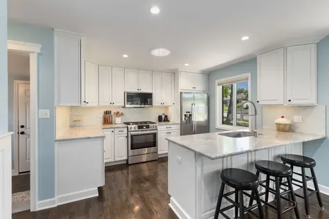 1960 Redwood Lane Northbrook IL 60062