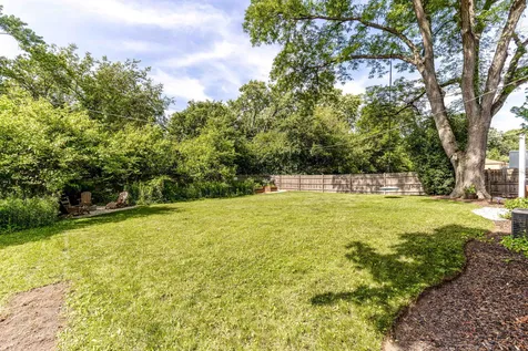 1960 Redwood Lane Northbrook IL 60062