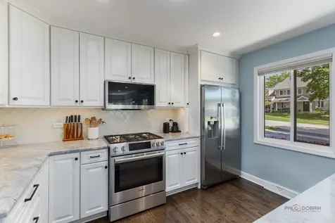 1960 Redwood Lane Northbrook IL 60062