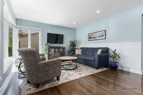 1960 Redwood Lane Northbrook IL 60062