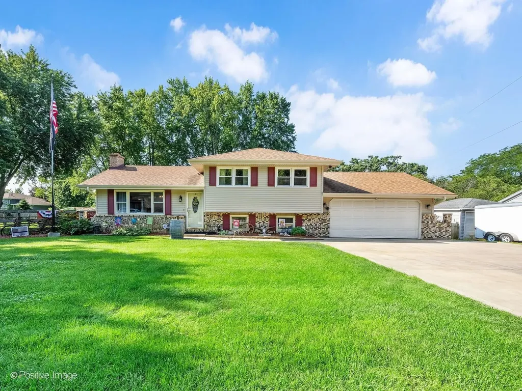 29W255 Lester Street West Chicago IL 60185