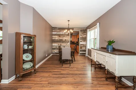 2700 Salt Creek Court Wauconda IL 60084