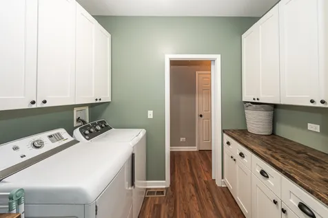 2700 Salt Creek Court Wauconda IL 60084