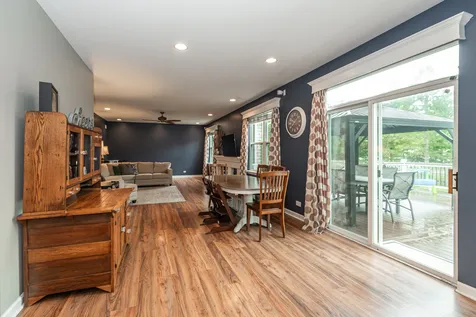2700 Salt Creek Court Wauconda IL 60084