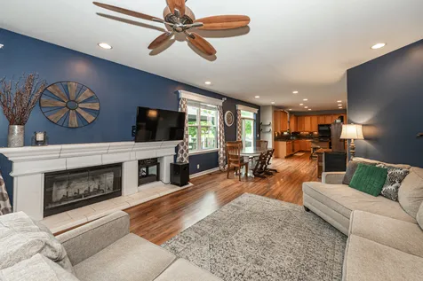 2700 Salt Creek Court Wauconda IL 60084