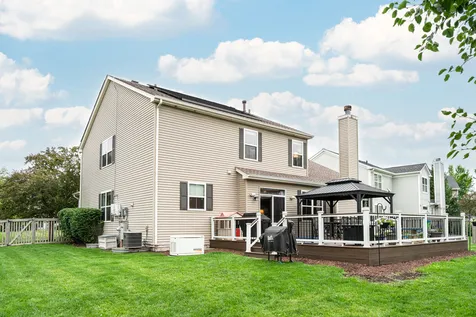 2700 Salt Creek Court Wauconda IL 60084