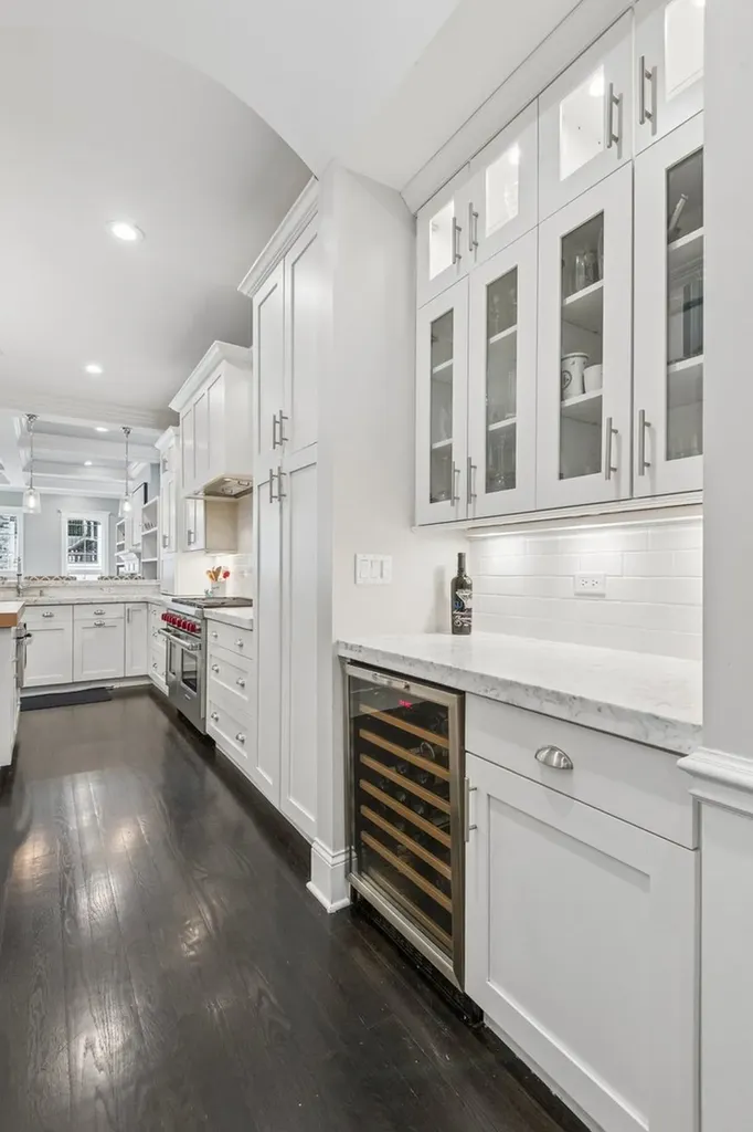 2109 West Sunnyside Avenue Chicago IL 60625