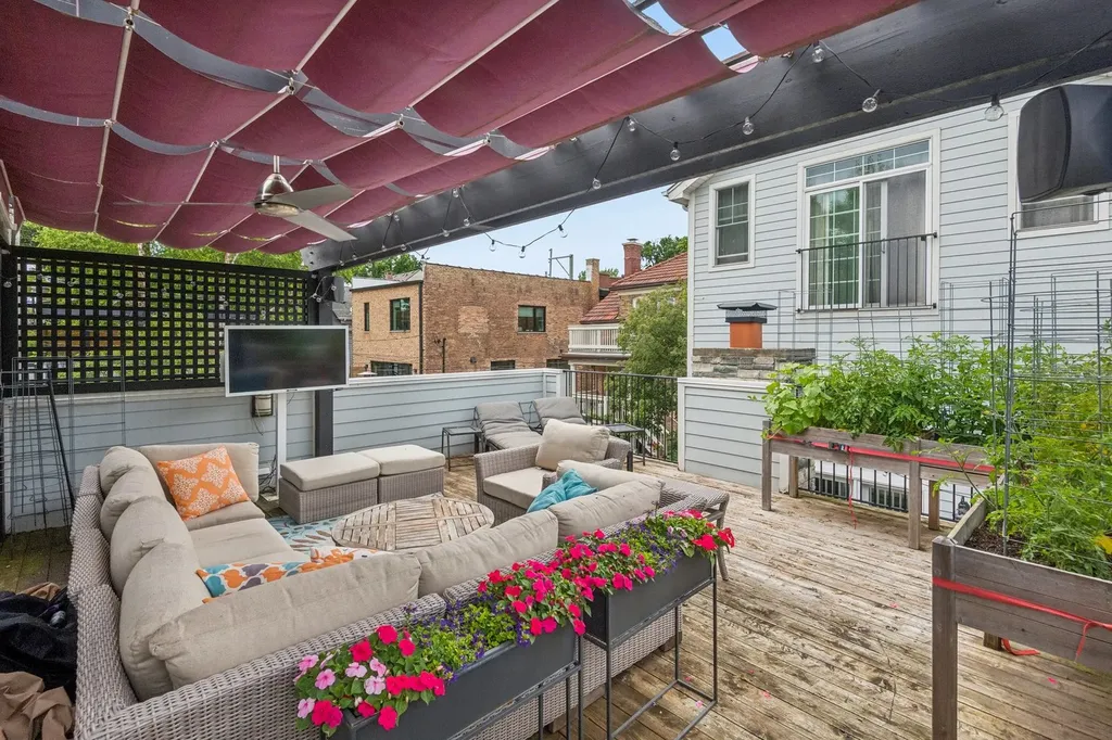 2109 West Sunnyside Avenue Chicago IL 60625