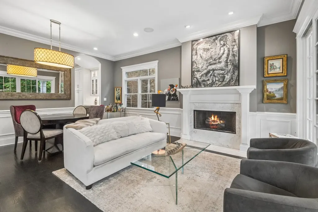 2109 West Sunnyside Avenue Chicago IL 60625