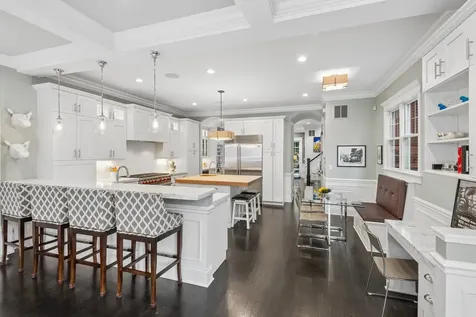 2109 West Sunnyside Avenue Chicago IL 60625