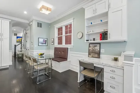 2109 West Sunnyside Avenue Chicago IL 60625